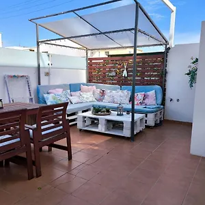 Paradise Near The Habitación en casa particular Playa Honda (Lanzarote)